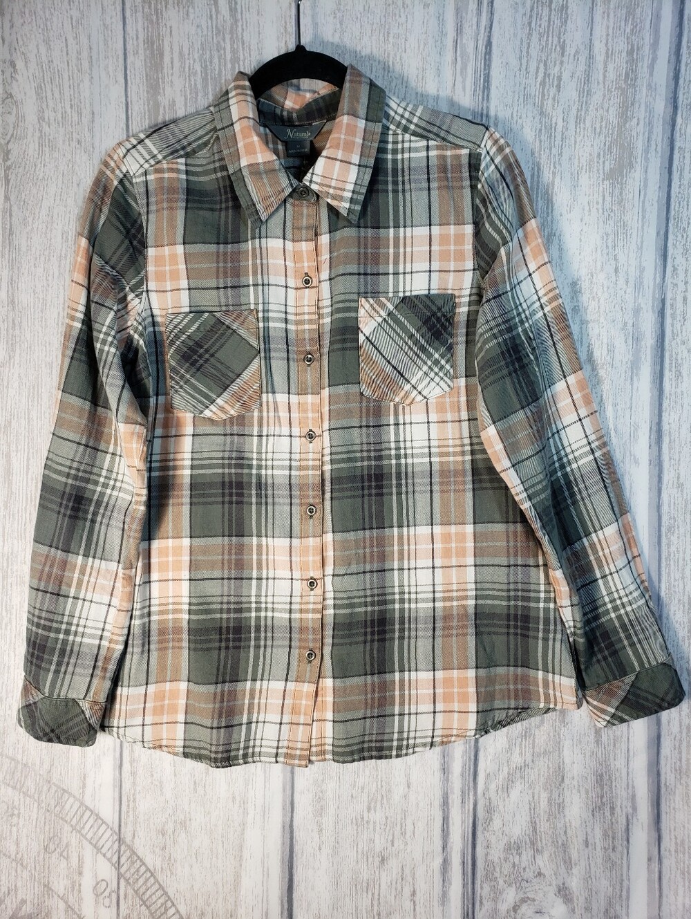 Natural Reflections Women long-sleeve plaid Flannel button-down shirt Medium NWT